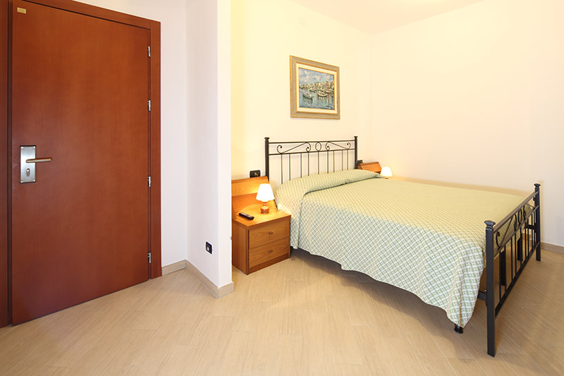 One room apartment with master bedroom (30mq)